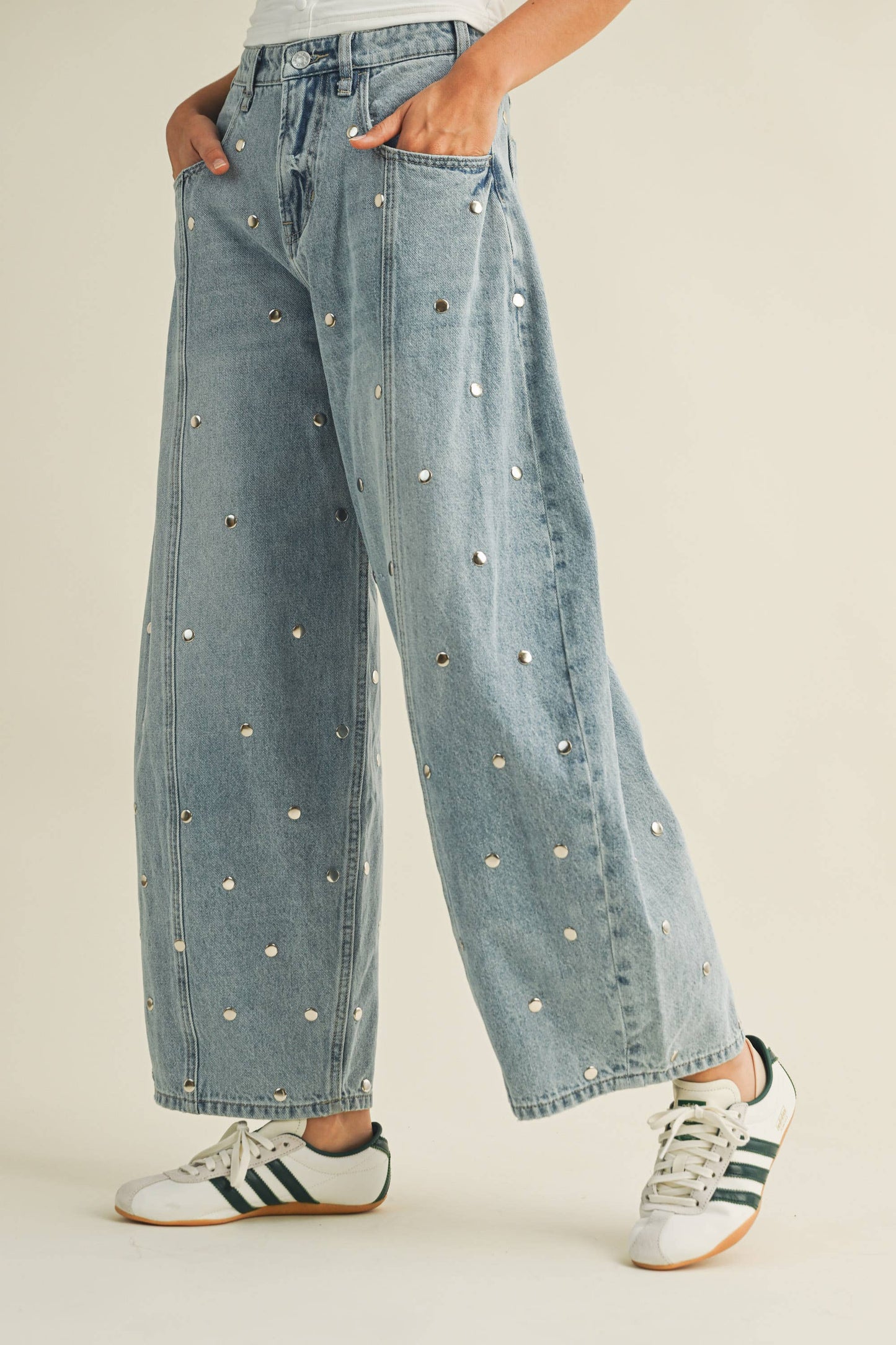 IP1390 STUDDED BARREL DENIM PANTS
