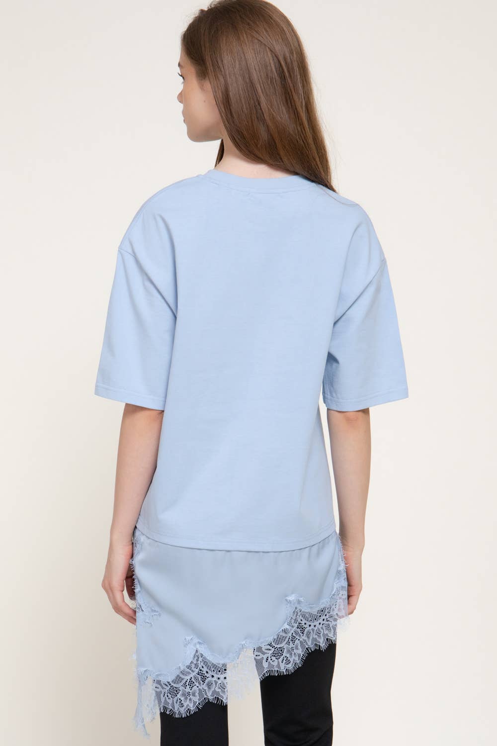 Short Sleeve Asymmetrical Hem with Tonal Lace Knit Top