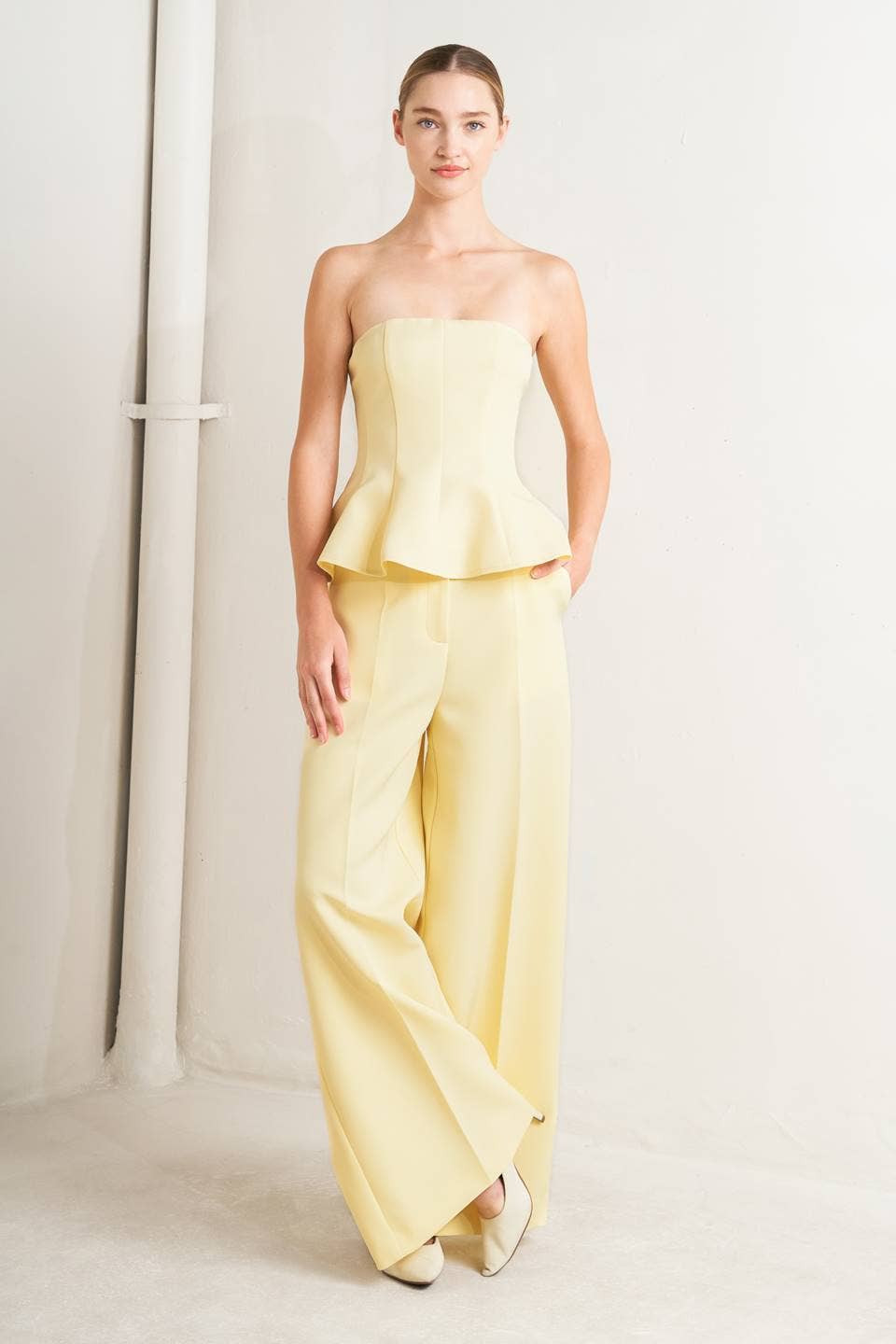 A solid woven pant - FP1928T