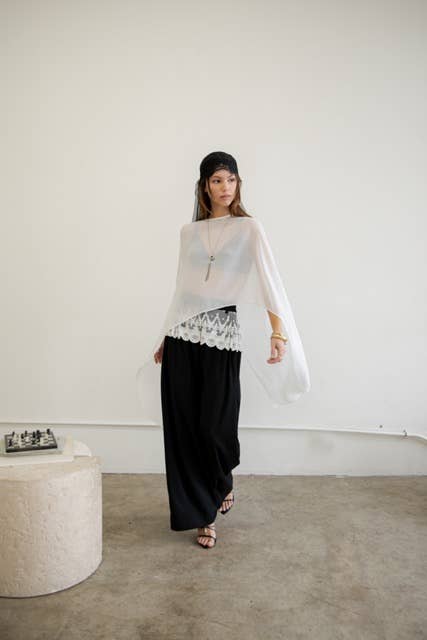 SOFT WOVEN LAYER CAPE