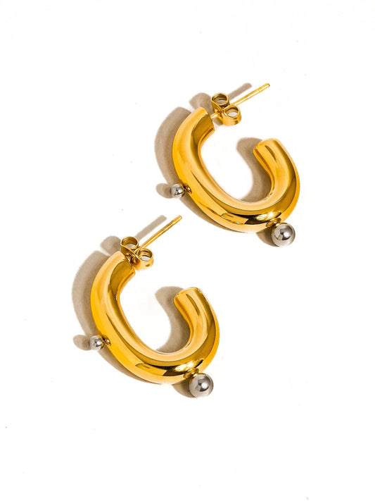 Celina  18K Gold Hoop Earring