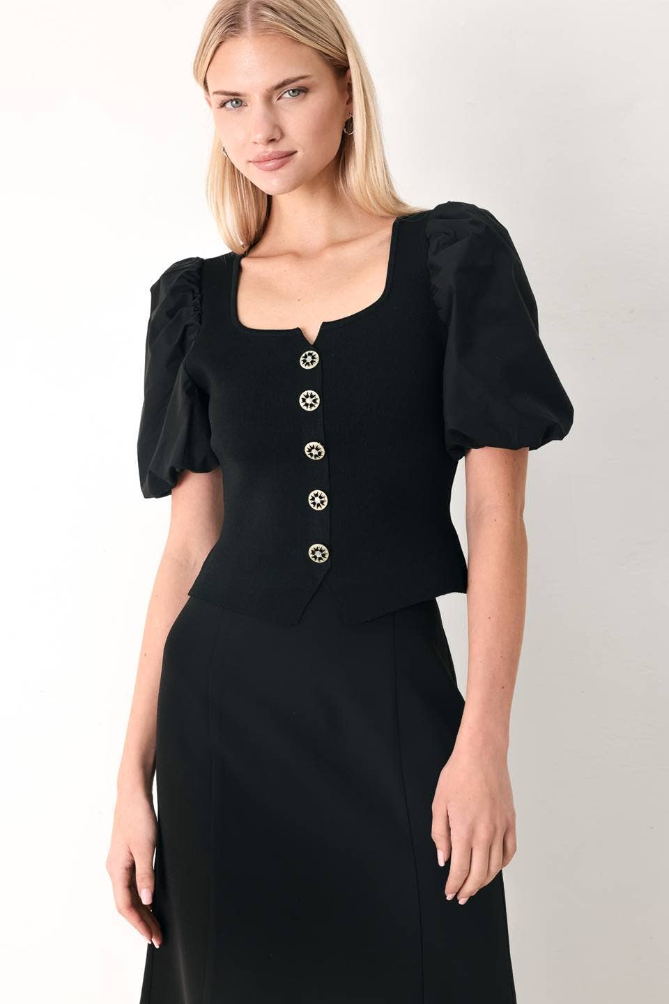 Tulla Black Top