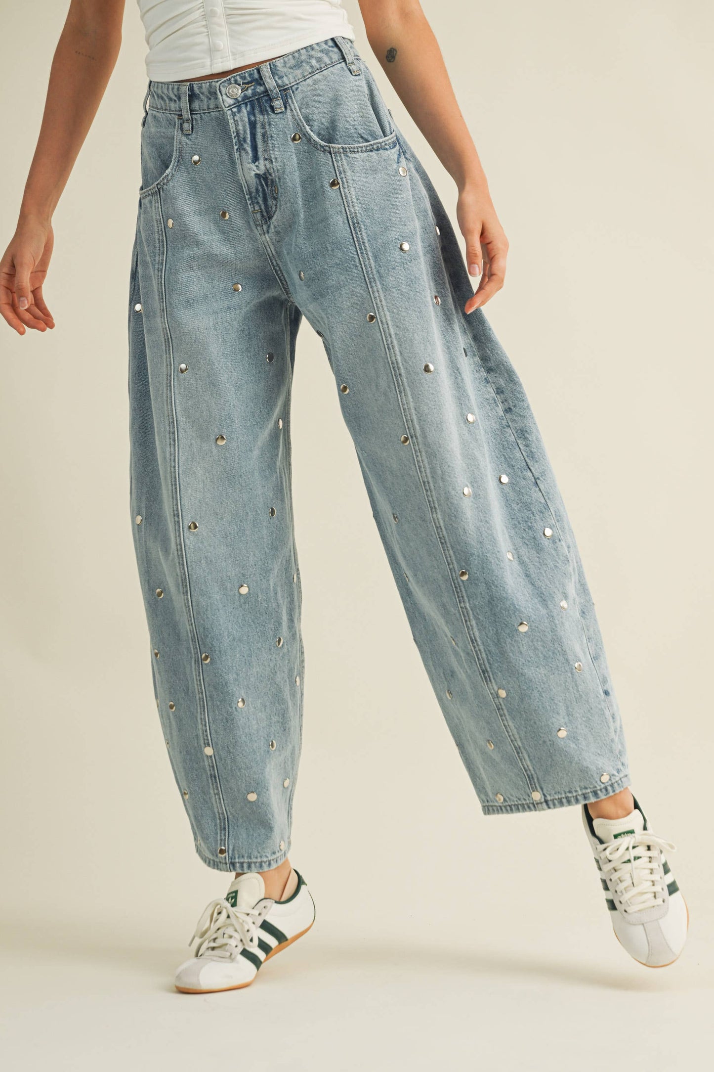 IP1390 STUDDED BARREL DENIM PANTS