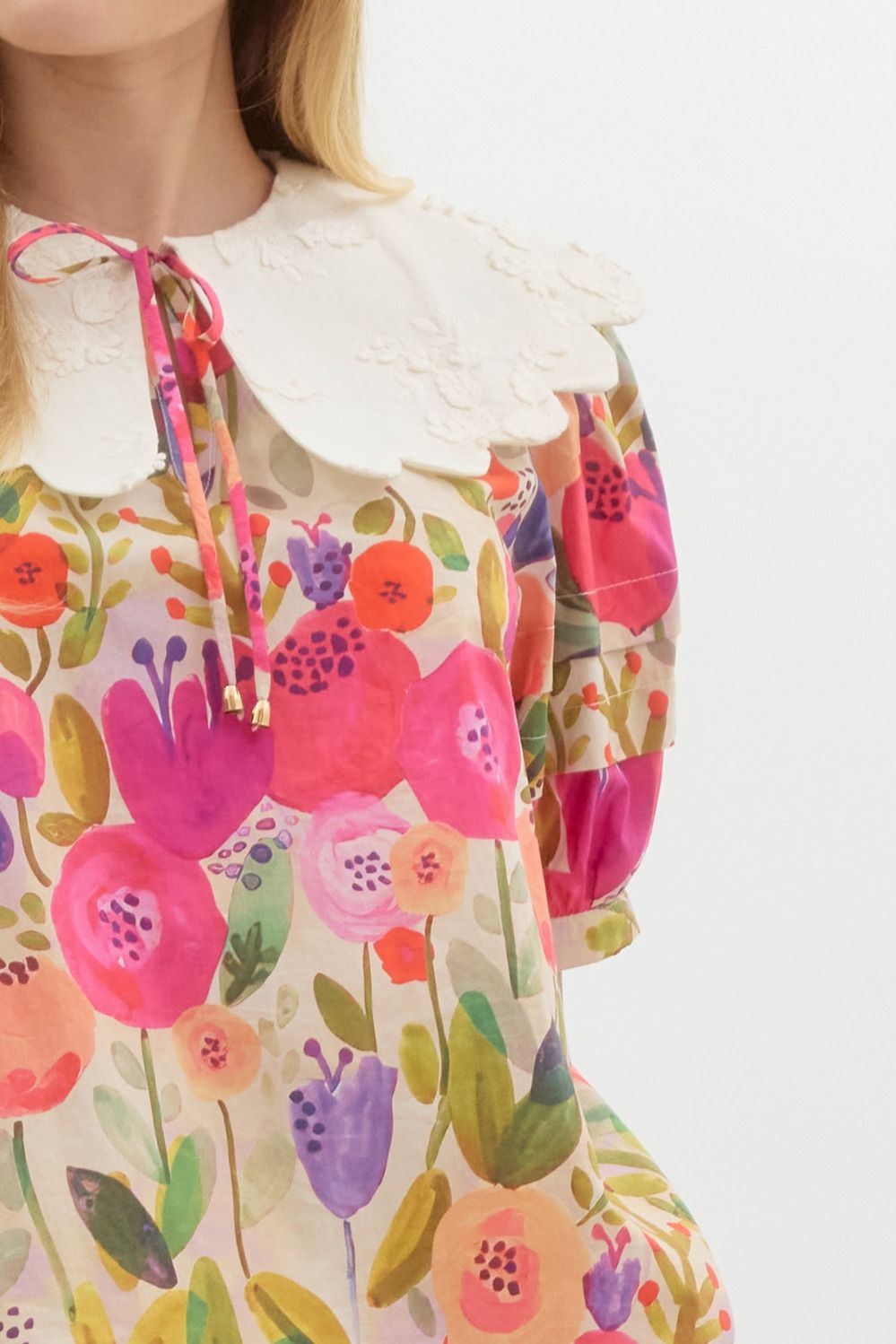 Floral Round Collar Blouse