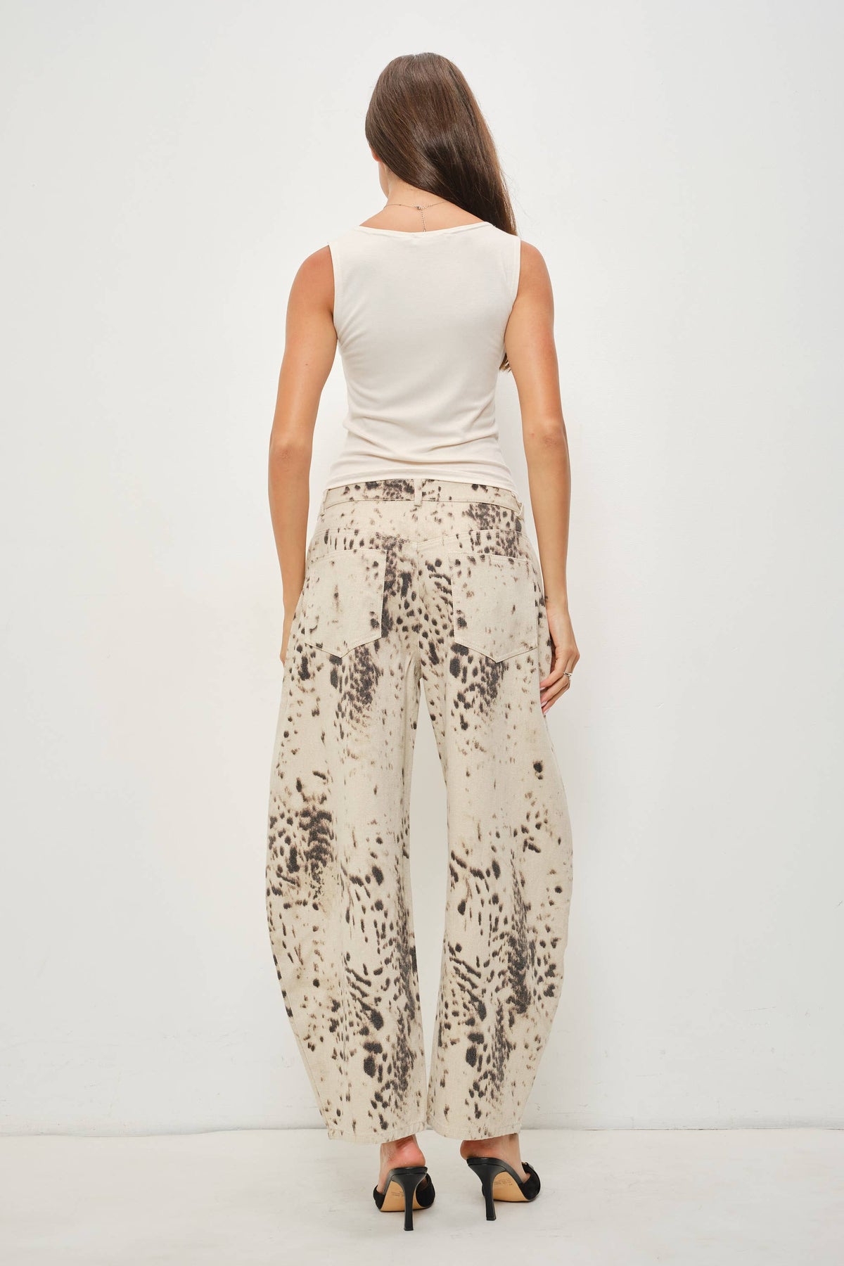 RISA SNOW LEOPARD TWILL PRINT BARREL PANTS